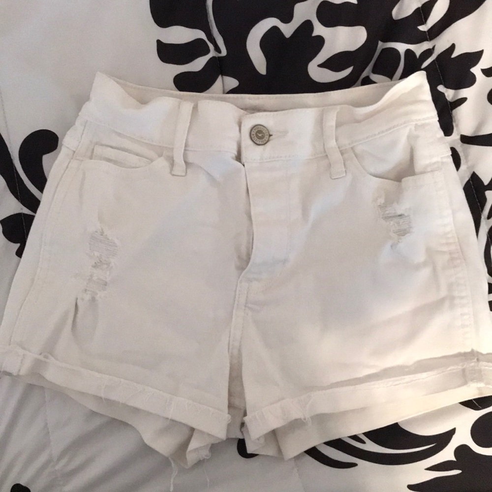 White Hollister high rise Shorts